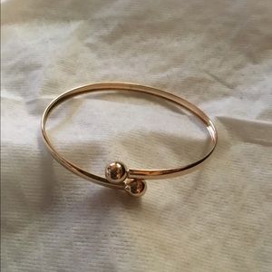 10k Gold Bangle bracelet